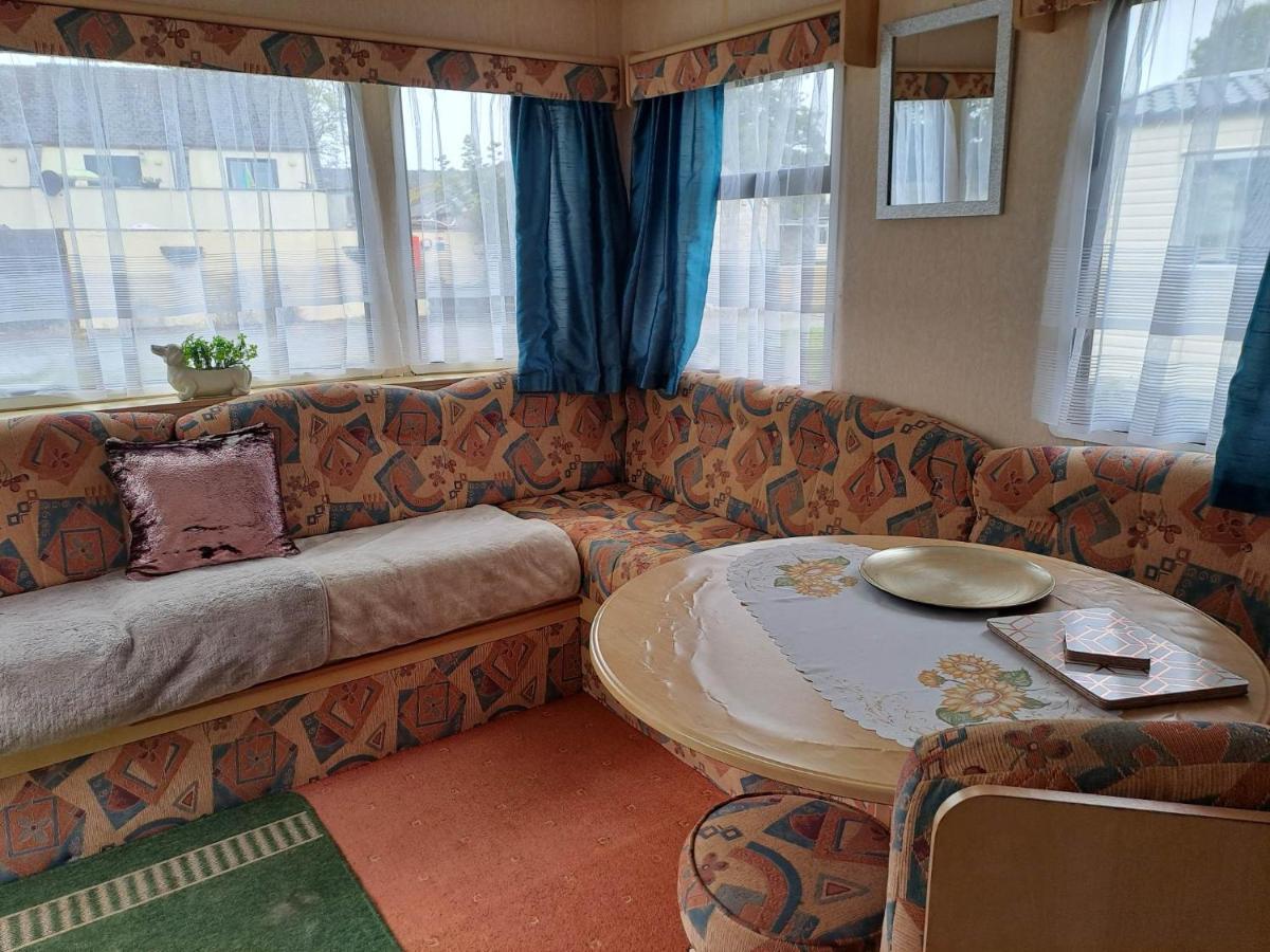 Cosy Caravan At Blackmoor Farm Ludchurch Экстерьер фото