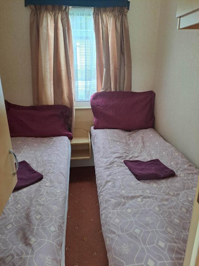 Cosy Caravan At Blackmoor Farm Ludchurch Экстерьер фото